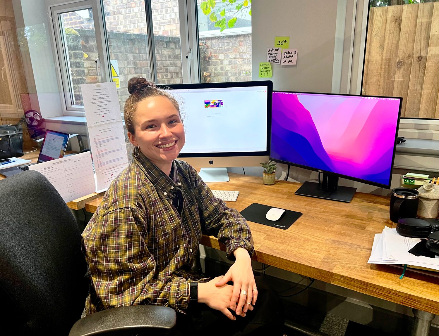 Cambridge Creative | Millie At Desk